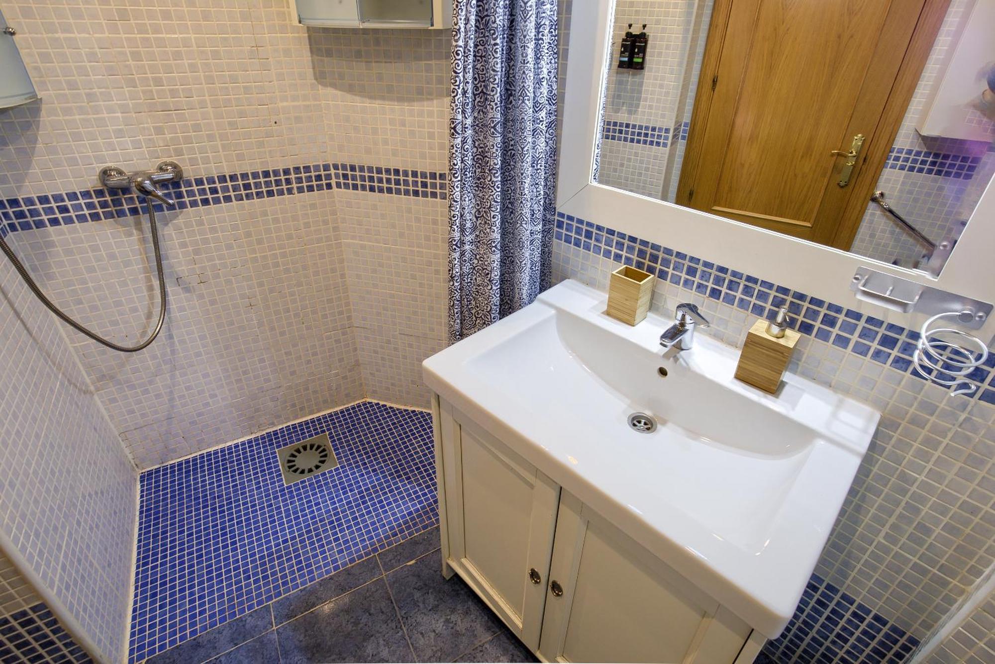 Casona 44 - Apartamento Para 2 Con Wifi, Ac Y Patio Exterior Alcalá de Henares Esterno foto