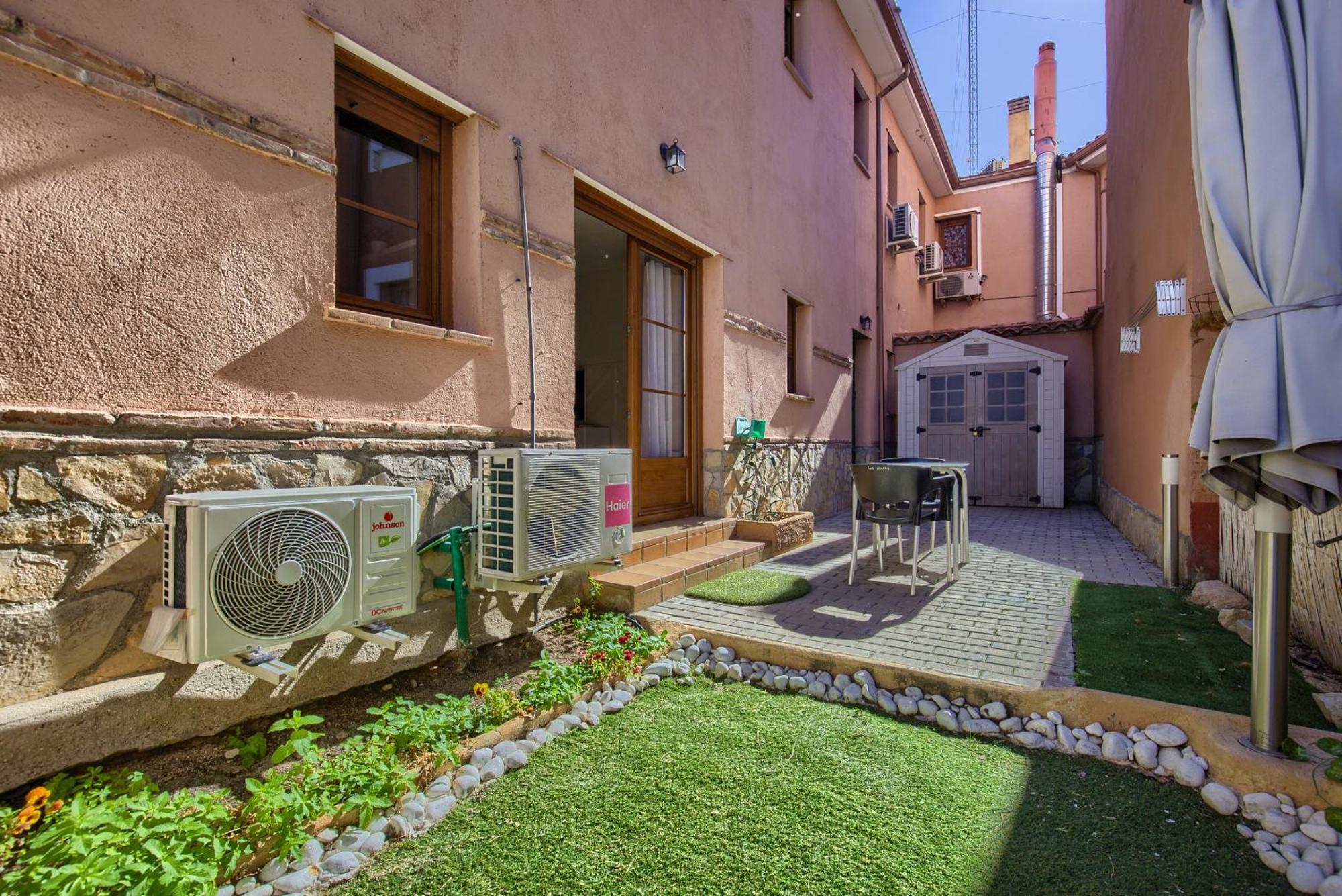 Casona 44 - Apartamento Para 2 Con Wifi, Ac Y Patio Exterior Alcalá de Henares Esterno foto
