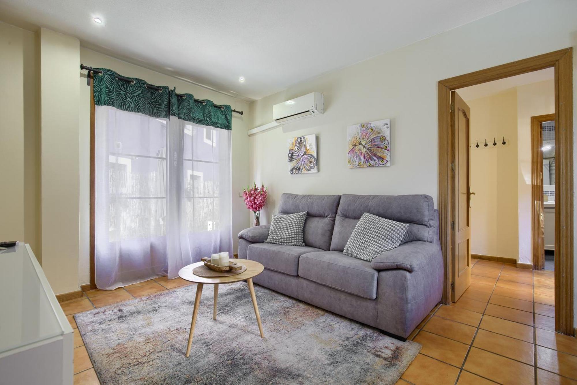 Casona 44 - Apartamento Para 2 Con Wifi, Ac Y Patio Exterior Alcalá de Henares Esterno foto